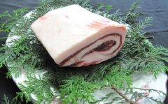  天然猪　バラ肉　ブロック600g
